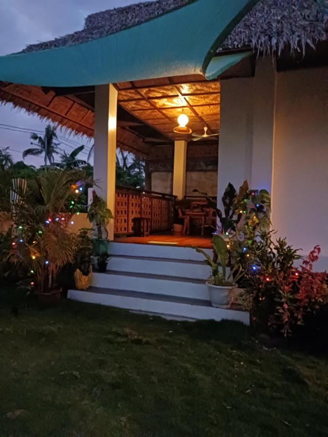 Weeroona Huts Homestay Pacifico San Isidro  Экстерьер фото